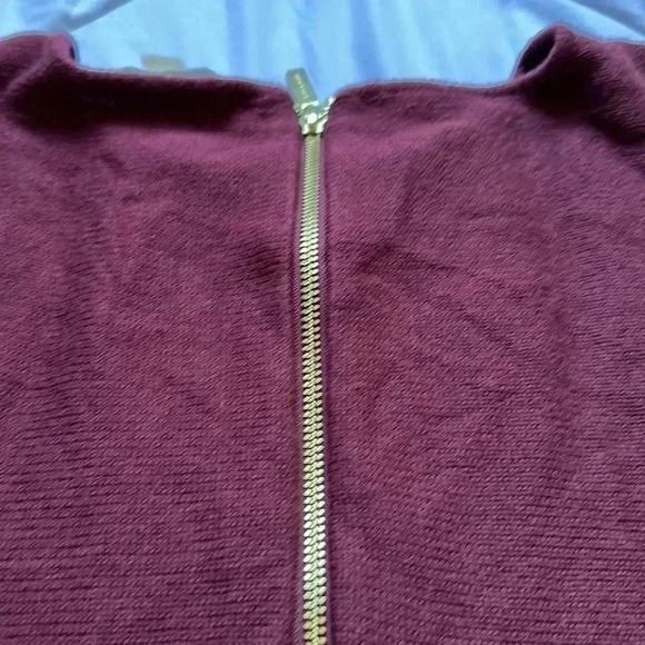 Michael Kors maroon scoop neck sweater zips in back size large - Picture 6 of 6